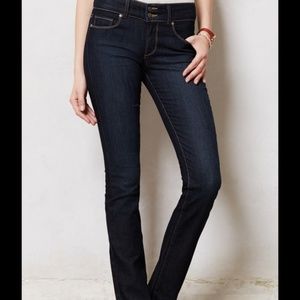 PAIGE Hidden Hills STRAIGHT LEG  Jean